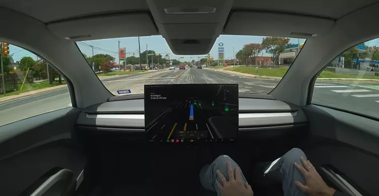 Tesla Cybercab llega a las calles ...
