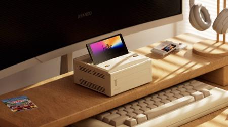 Ayaneo ha presentado una versión actualizada del mini PC AM01S con un diseño que recuerda a los ordenadores de los años 80