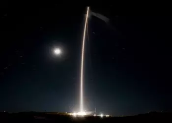 SpaceX lanza con éxito 25 satélites ...