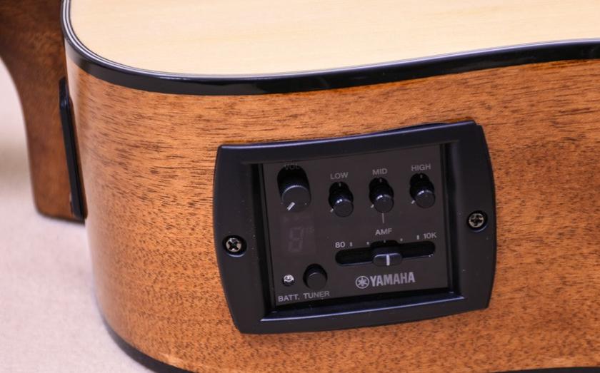 Yamaha FGX800C Guitarra electroacústica bajo 1000€