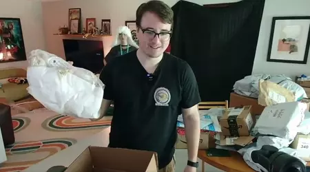 WTF: Twitch streamer General Sam se envió un cerdo muerto empaquetado y un pedazo de mineral de uranio por 'fans'