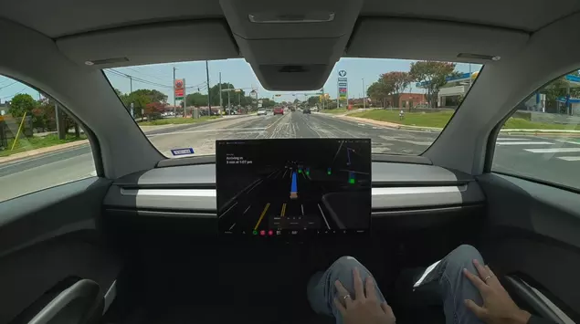 Tesla Cybercab llega a las calles ...