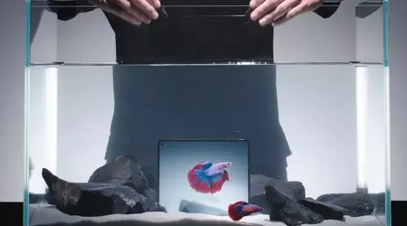 Vivo X Fold 5 puede sumergirse hasta 3 metros y doblarse 1000 veces bajo el agua (video)