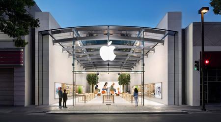 Robo en una tienda de Apple en pleno día ante decenas de personas: nadie detuvo a los ladrones (vídeo)