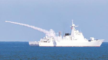 China ha botado un destructor de clase Type 052DL con el sistema de lanzamiento vertical de misiles hipersónicos antibuque YJ-21 más grande del mundo.