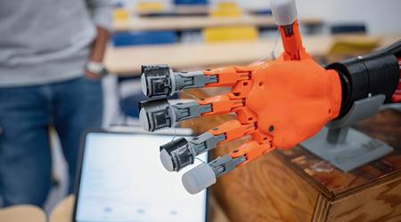 Gran avance en robótica: científicos de Honda han desarrollado un sensor similar a la piel humana que permitirá mejorar los robots humanoides.