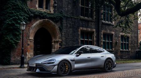 Xiaomi ha presentado el coche eléctrico SU7 Ultra en un elegante color Space Silver