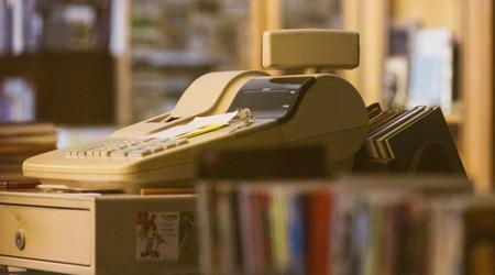 Aumento de las cajas registradoras: en los EE. UU., Los piratas informáticos obligaron a las cajas registradoras a emitir manifiestos para proteger a los trabajadores en lugar de cheques