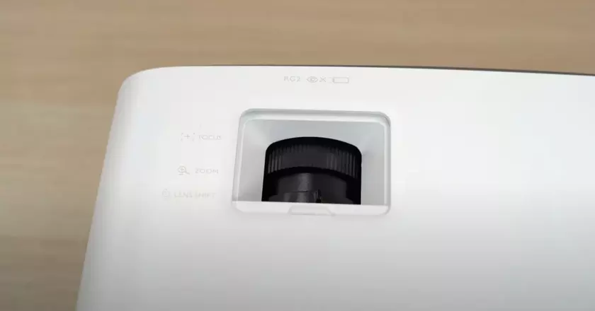 Proyector BenQ HT3550 para cine en casa