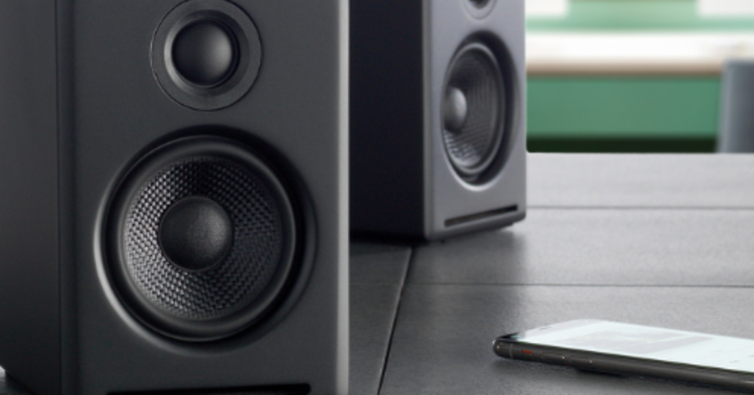 Audioengine A2+ bocinas para proyector