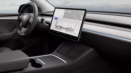 Tesla ofrece un kit de iluminación interior OEM para el Model Y por 220 dólares, pero sólo en China
