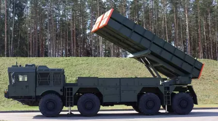 Bielorrusia ha recibido lanzacohetes múltiples Polonez-M, que pueden utilizar misiles con un alcance de hasta 300 kilómetros con ojivas nucleares