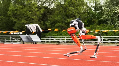 Cassie, un robot con dos piernas, establece un récord Guinness en la carrera de 100 metros
