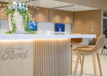 Nuevos concesionarios Ford diseñados como lobbies ...