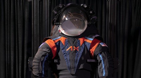 Axiom Space presenta el traje espacial para la misión Artemis III, en la que los humanos volverán a la Luna después de 53 años
