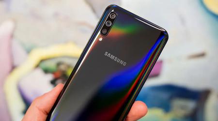 Quince modelos de la línea Galaxy A de Samsung recibirán el firmware One UI 8 basado en Android 16 (lista)