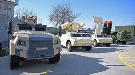 Uzbekistán refuerza su defensa antiaérea con sistemas antiaéreos chinos HQ-7 y HQ-12