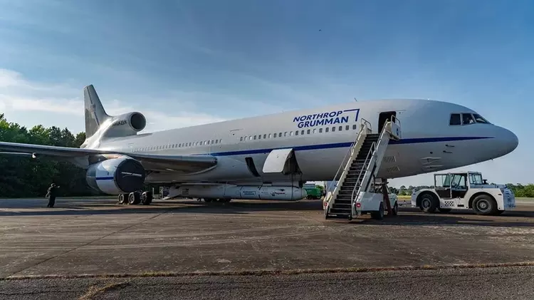 NASA rescata un telescopio en caída ...
