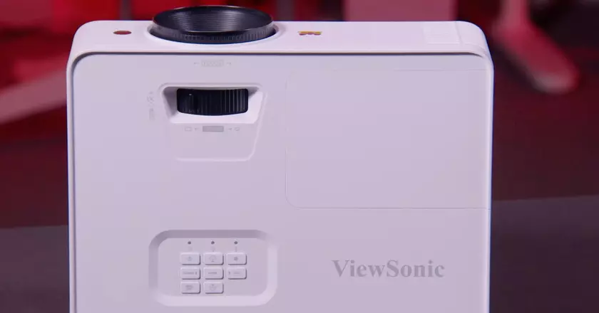 ViewSonic PA503W proyector para usar con luz natural
