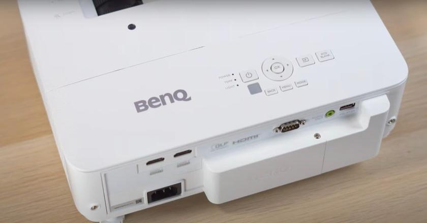 BenQ TK700STi proyector para salas con luz
