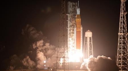 Los estadounidenses se arriesgan a no llegar a la Luna en 2025 por problemas con los trajes espaciales y el módulo de aterrizaje de SpaceX