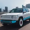 Miniatura de la vista frontal del Rivian R1S Quad Miami Edition