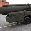 Los rusos han lanzado el misil balístico intercontinental SS-27 Mod 2 con un alcance de 12.000 kilómetros, que puede transportar una cabeza nuclear con una potencia de hasta 500 kilotones.-14 Los rusos han lanzado el misil balístico intercontinental SS-27 Mod 2 con un alcance de 12.000 kilómetros, que puede transportar una cabeza nuclear con una potencia de hasta 500 kilotones.-14