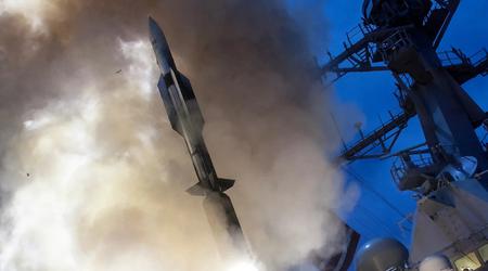 La respuesta iraní al RIM-174 SM-6 ERAM: el USS Dena irá armado con misiles antiaéreos de lanzamiento vertical.