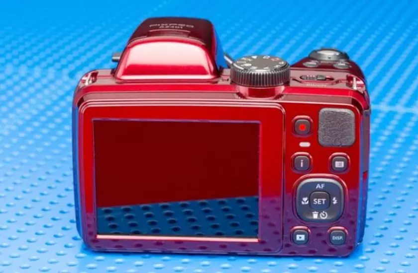 Kodak PIXPRO AZ401 Cámara digital con mejor relación calidad-precio