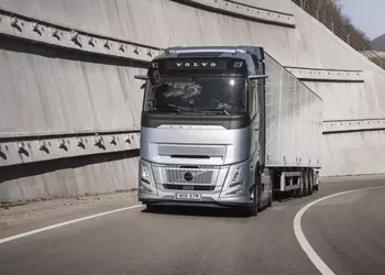 Volvo Trucks presentó el sistema de ...