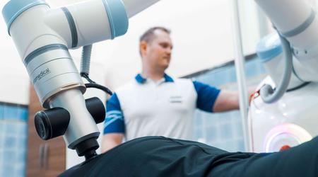 Anna, la robot masajista: la primera robot masajista con inteligencia artificial del mundo, Rocozyer, ha sido lanzada en la República Checa, y no se anda con chiquitas con la celulitis.