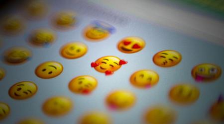 Bloomberg: iOS 18 permitirá crear tus propios emoji mediante inteligencia artificial