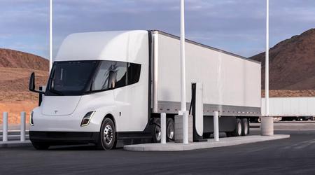 Los planes para la primera estación de carga "pública" Megacharger para camiones eléctricos Tesla Semi se han revelado en línea