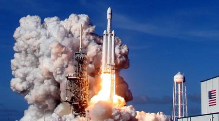 SpaceX logró beneficios por primera vez en dos años: la empresa aeroespacial obtuvo un beneficio de 55 millones de dólares con unos ingresos de 1.500 millones de dólares.