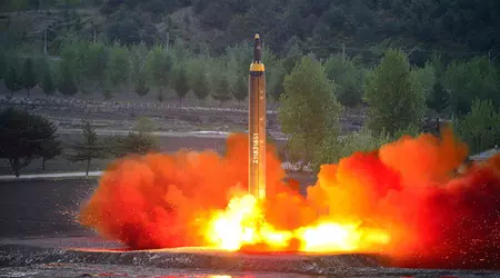 La RPD de Corea lanzó un misil balístico Hwasong-12 sobre Japón, lo que provocó la activación del sistema nacional de alerta J-Alert