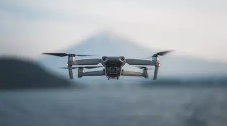 Singapur multó al dueño del DJI Mavic Air 2 por fotografiar a una niña cerca de una base militar