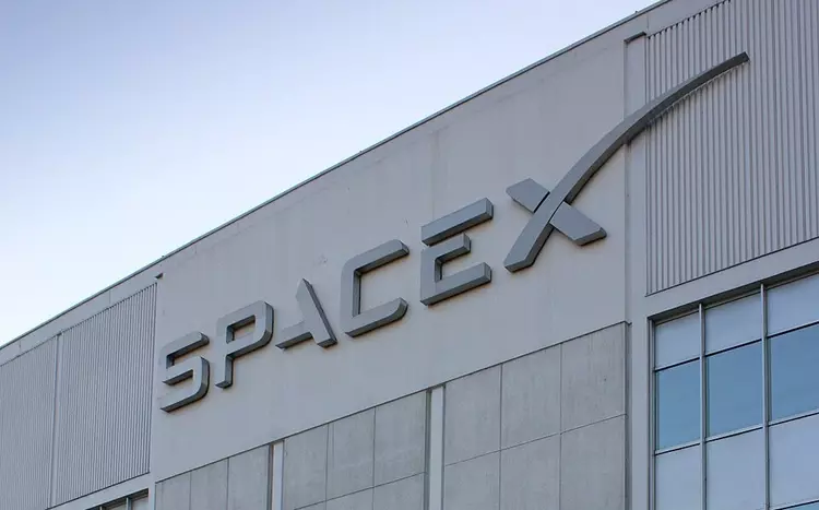 SpaceX valorada en $800 mil millones: ...