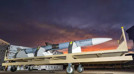 Raytheon recibió casi 1.000 millones de dólares para producir misiles AMRAAM mejorados para Estados Unidos y 19 aliados