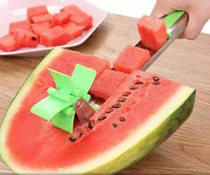 Herramienta para cortar cubos de sandía