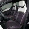 Interior elegante del vehículo crossover Mazda EZ-60