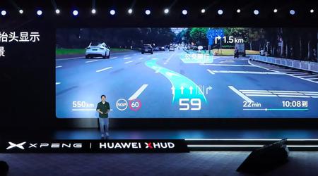 Xpeng y Huawei han convertido un parabrisas de coche en una gigantesca pantalla de realidad aumentada