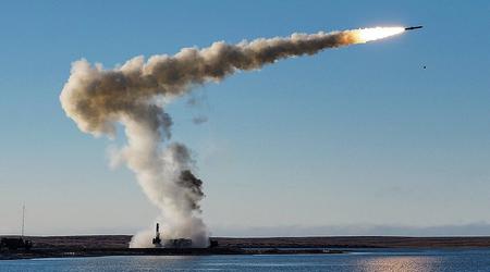 Hezbolá dispone supuestamente de misiles antibuque rusos Onyx / Yakhont con un alcance de 300 km que podrían suponer una amenaza para los destructores y portaaviones estadounidenses.