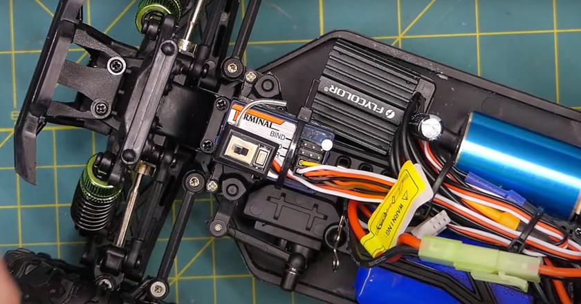 DEERC Brushless RC Cars 300E rc coche 4x4 menos de 200