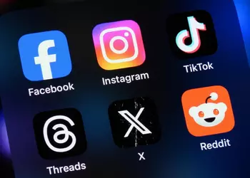 El Estado de Nueva York Exige ...