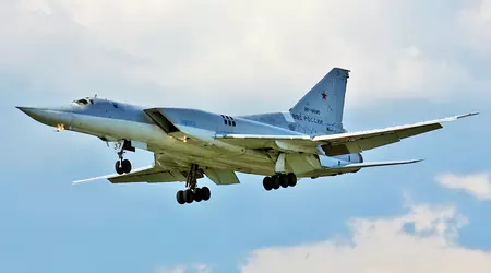 Un bombardero Tu-22M3, que suele disparar misiles contra Ucrania, se estrella en Rusia