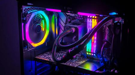 5 componentes informáticos con iluminación RGB