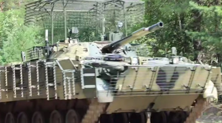 Rusia entrega un nuevo lote de vehículos de combate de infantería BMP-3 con protección mejorada al ejército