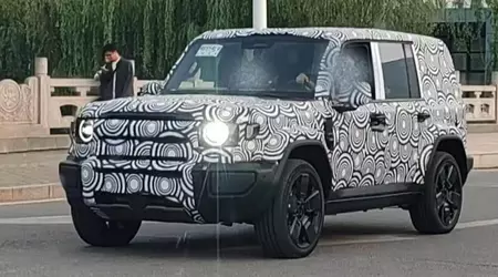 El iCar chino se está preparando para un "gemelo" del Land Rover Defender, que será tres veces más barato que el original