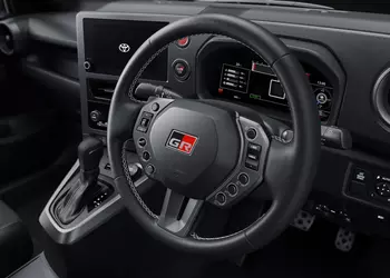 Toyota presenta el volante rediseñado para ...