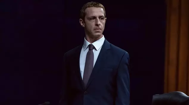 Jeremy Strong es Zuckerberg en 'The ...